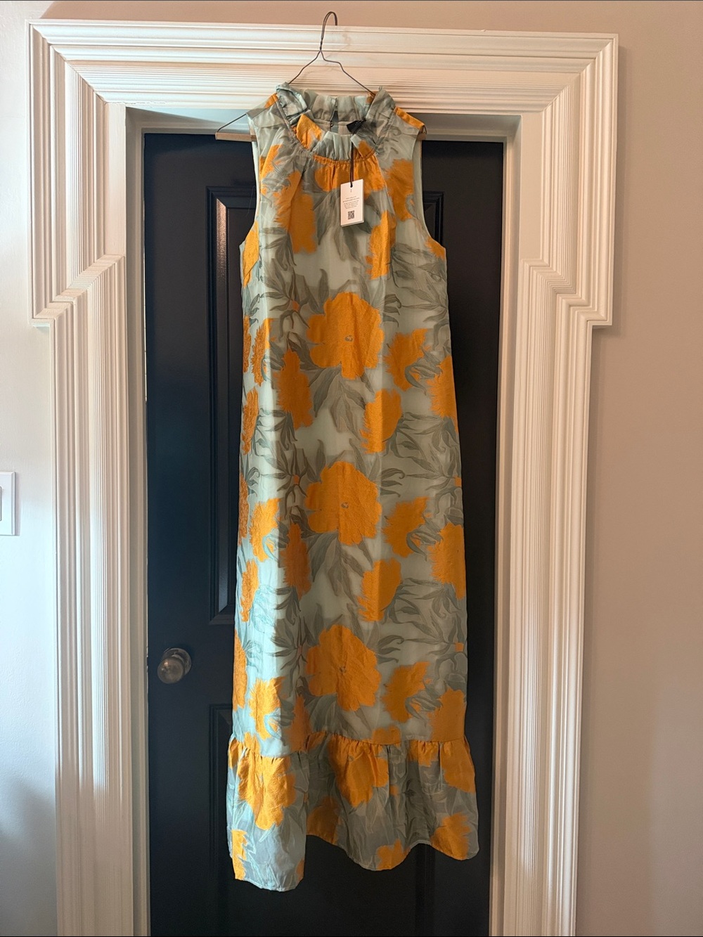 Sleeveless Maxi Dress with Yellow Floral Print - Picture 2 of 4